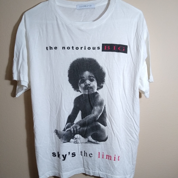 Daydreamer Biggie Sky's The Limit Boyfriend Tee - Picture 2 of 7